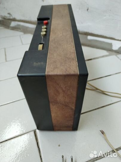 Маяк 204 Радиоприемник трёхканальный