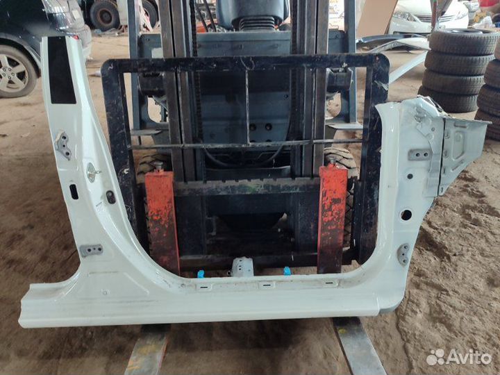 Стойка кузова (8) правая Toyota Corolla Fielder