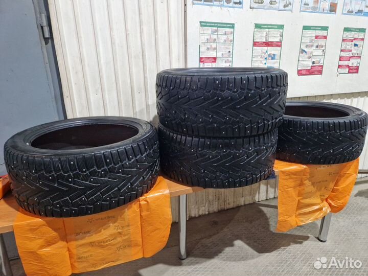 Pirelli Ice Zero 295/40 R21