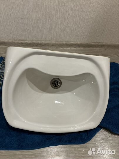 Раковина в ванную бу