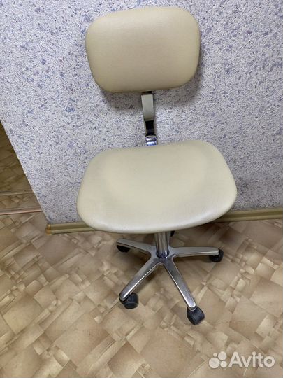 Стул кожаный