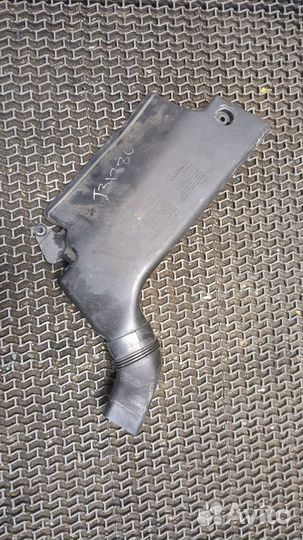 Воздухозаборник BMW 3 E46, 2003