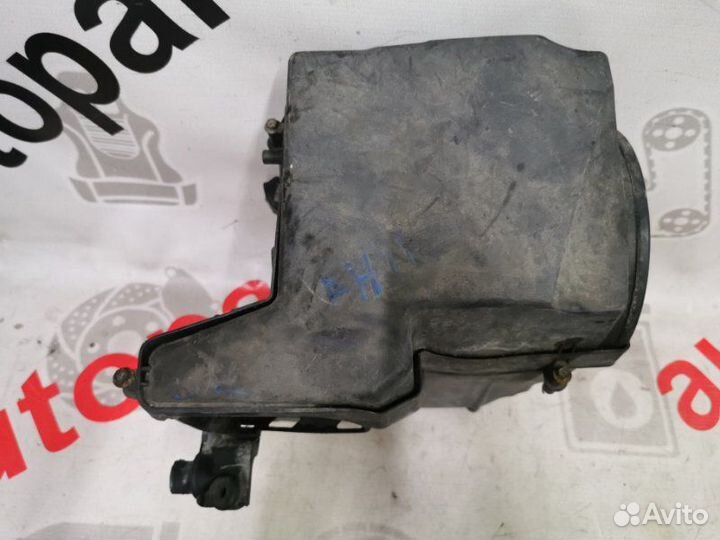 Корпус воздушного фильтра Ford Focus 2 хетчбек 1.6