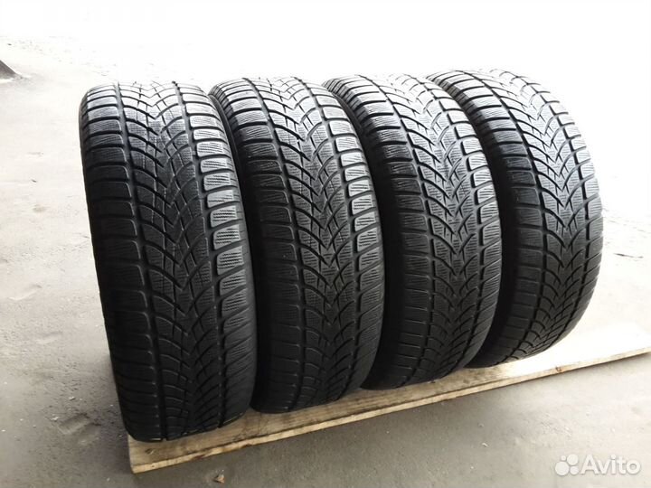 Dunlop SP Winter Sport 4D 215/65 R16