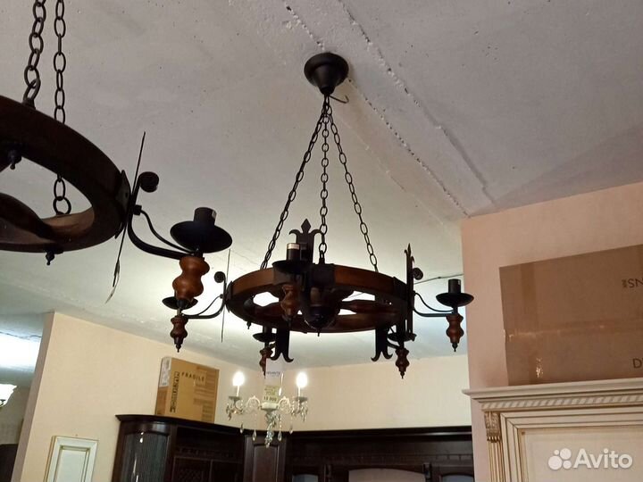 Люстра потолочная