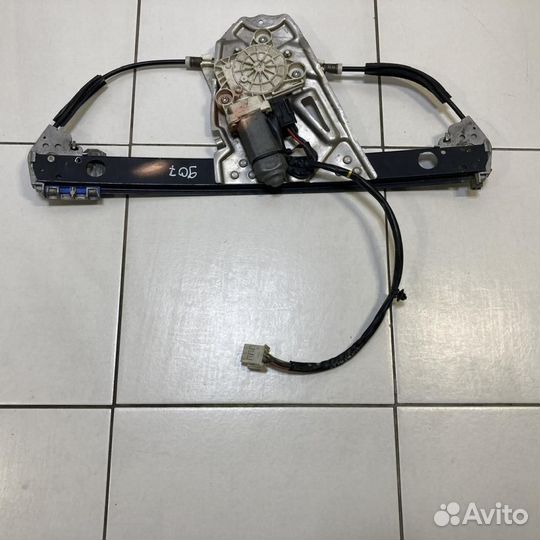 Стеклоподъемник электр. задний левый Mercedes-Benz