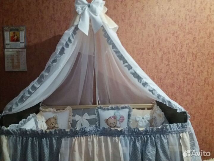 Комплект в детскую кроватку с бортиками