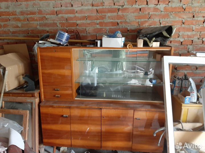 Шкаф сервант для посуды