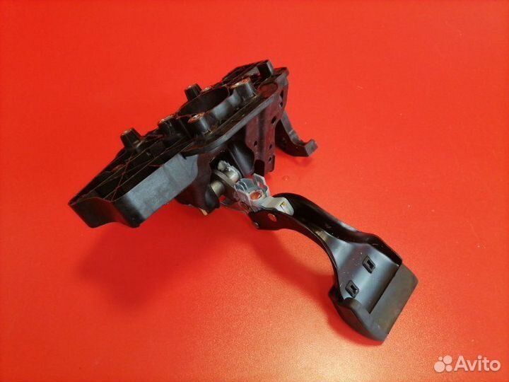 Педаль тормоза Opel Corsa S07 A14XER 2011