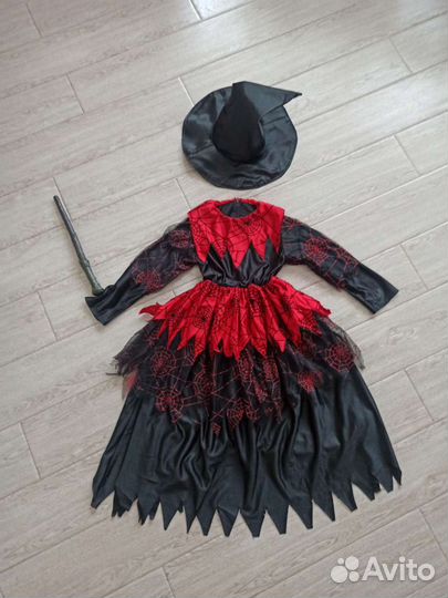 Ведьма/ведьмочка на Хэллоуин