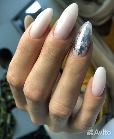 Маникюр педикюр