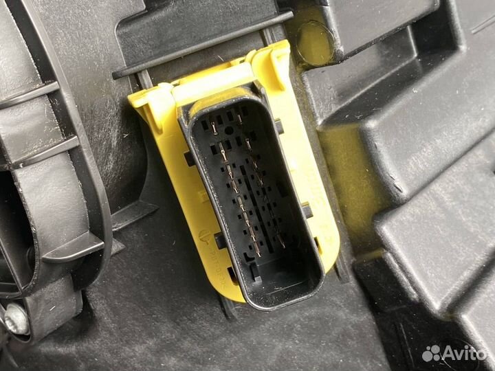 Фара левая Volvo FH5 24056513