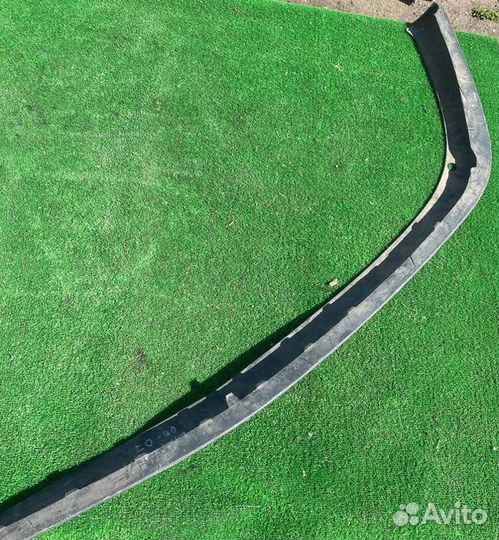 Юбка бампера передняя Renault Laguna 2005