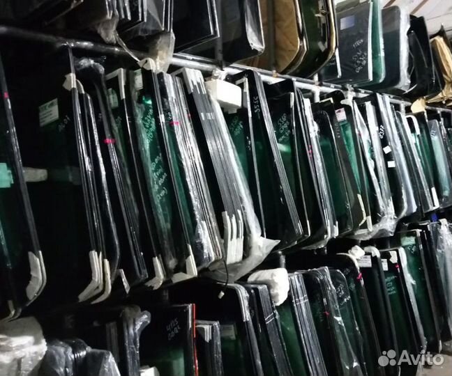 Стекла для Daihatsu левый руль