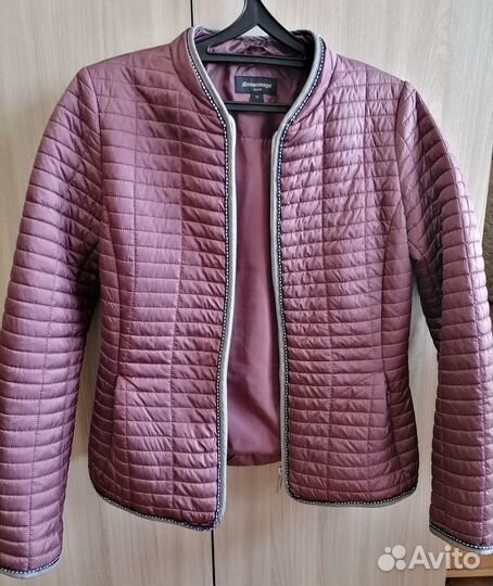 Ветровка женская