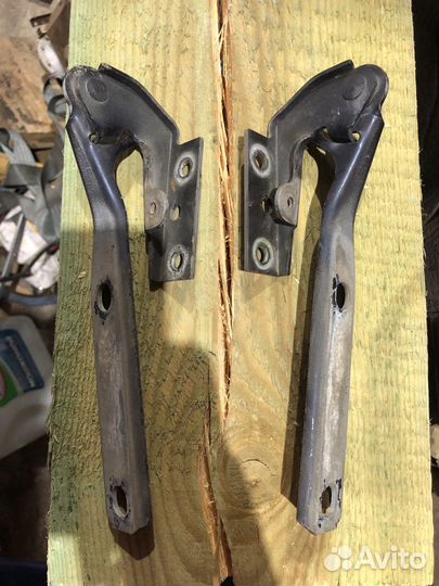 Петли капота