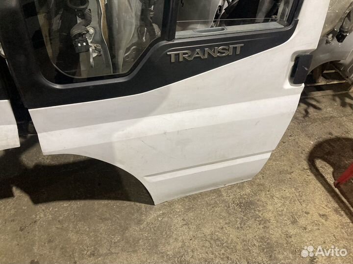 Передние двери Ford Transit