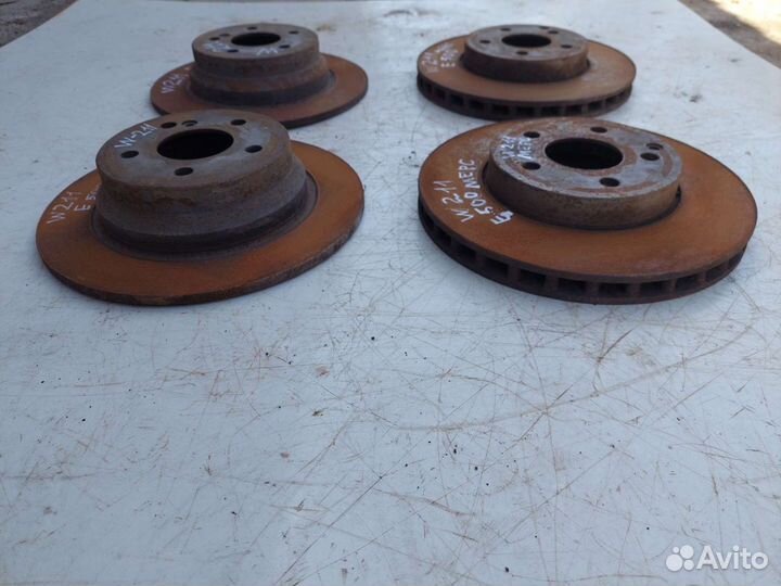 Тормозные диски на Мерседес W211,E500
