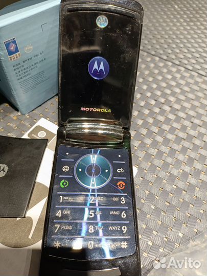 Motorola RAZR2 V8, 2 ГБ