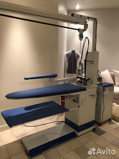 Старшая горничная; специалист по VIP гардеробу