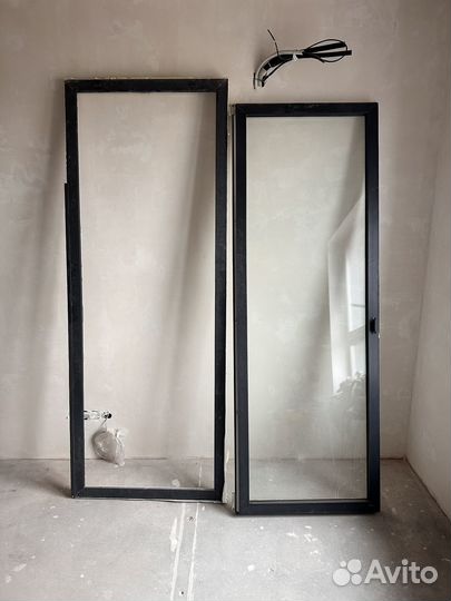 Окно (пакет) и Пластиковая дверь с новостройки