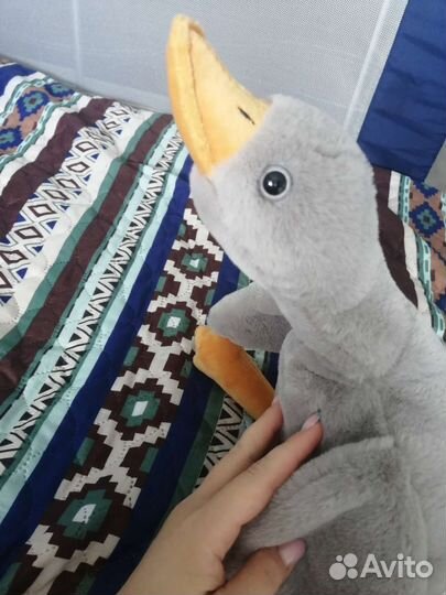 Игрушка гусь серый