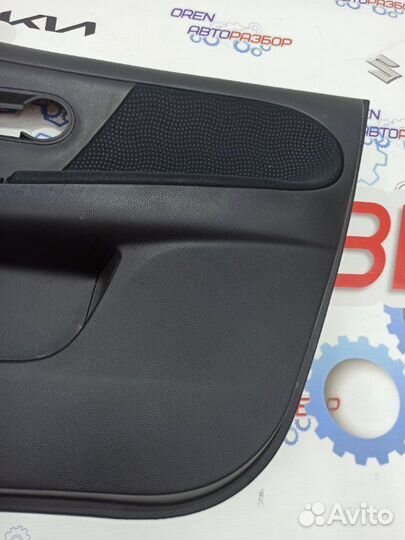 Обшивка боковой двери передняя правая Nissan Note