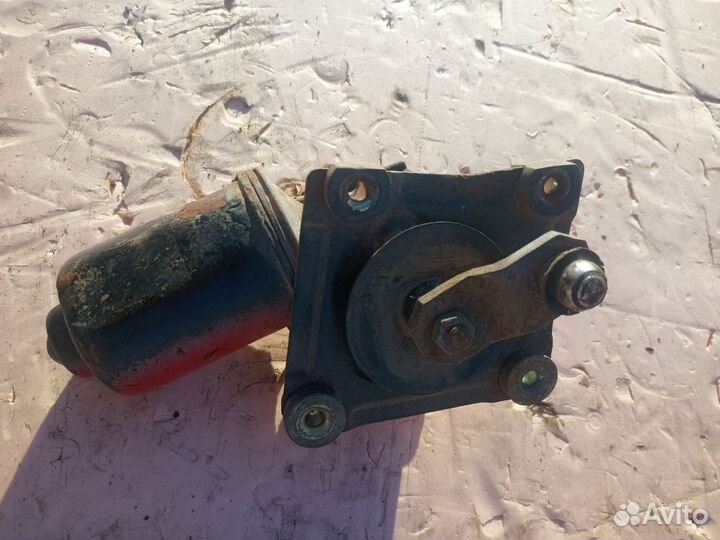 Моторчик переднего дворника Nissan Primera P11