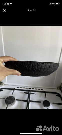 Чугунная сковорода и жаровня