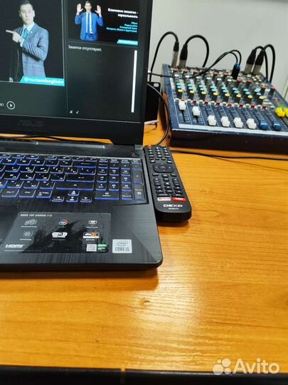 Микшерный пульт yamaha