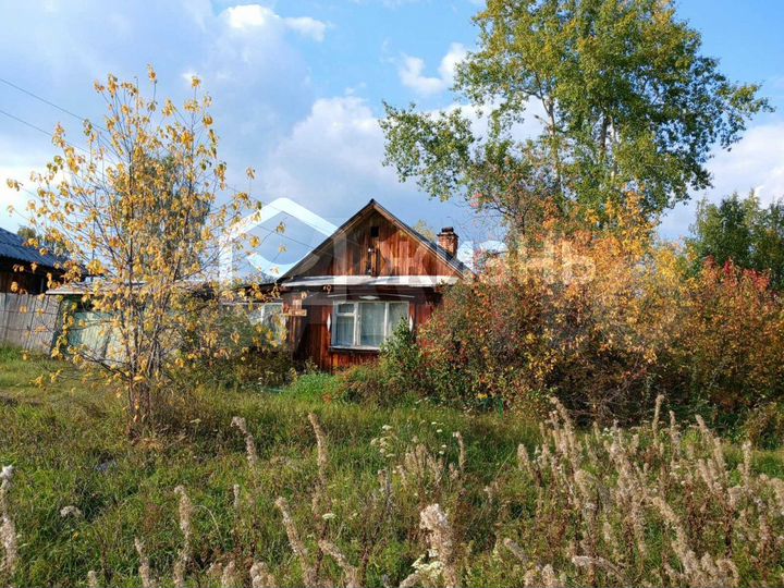 Дом 26 м² на участке 10 сот.