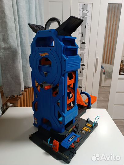 Гараж-трасса Хот вилс