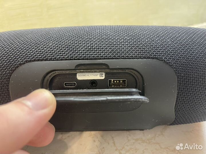 Колонка JBL charge 4