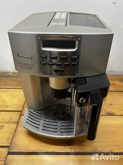 Кофемашина Delonghi magnifica automatic cappuccino
