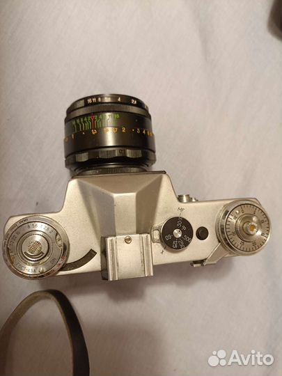 Плёночный фотоаппарат зенит-е
