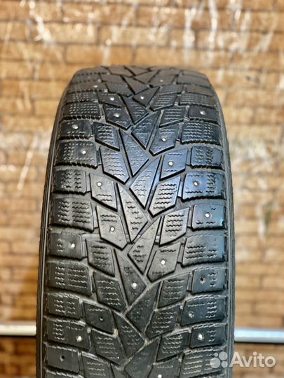 Dunlop SP Winter Ice 02 215/50 R17