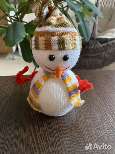 Снеговик новогодняя игрушка
