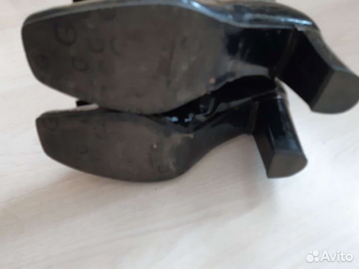 Сапоги на 39. Зима. Лак