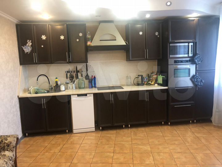 3-к. квартира, 113 м², 3/9 эт.