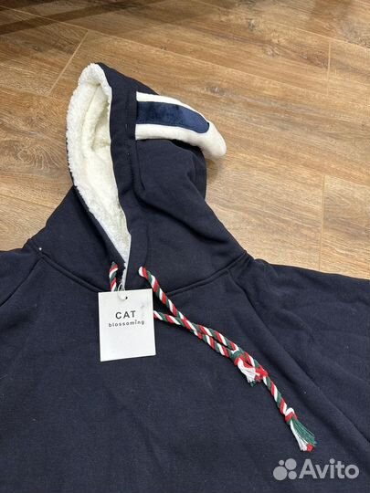 Толстовка с капюшоном