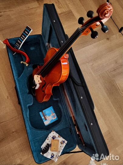 Скрипка 4/4 натуральный массив Ель+Клён