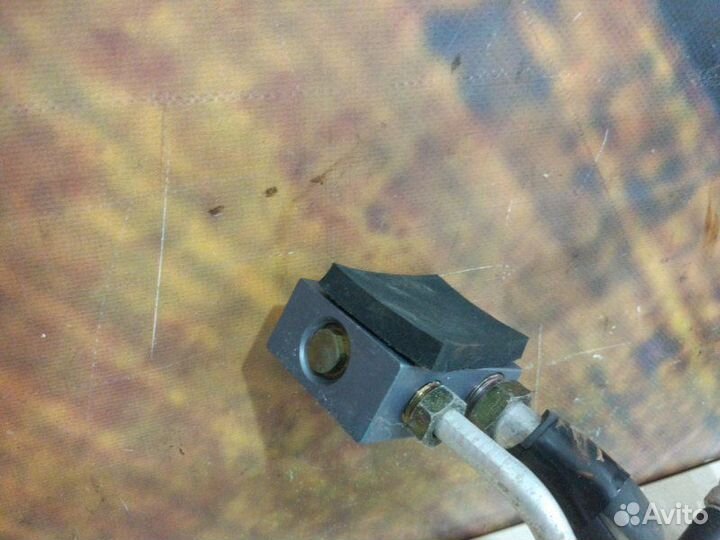 Шланг кондиционера Lincoln Navigator 5.4 2003