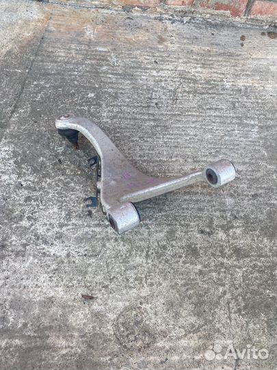 Рычаг задний верхний правый Nissan teana j31