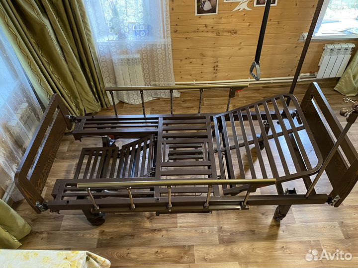 Кровать медицинская для лежачих больных YG-6