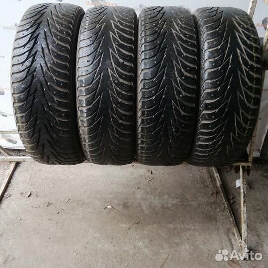 Yokohama Ice Guard Stud IG55 215/65 R16