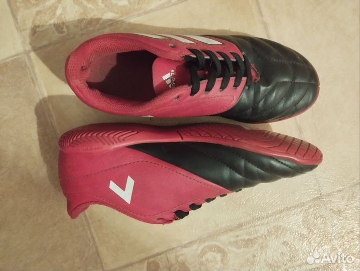 Футзалки adidas 34 отдам