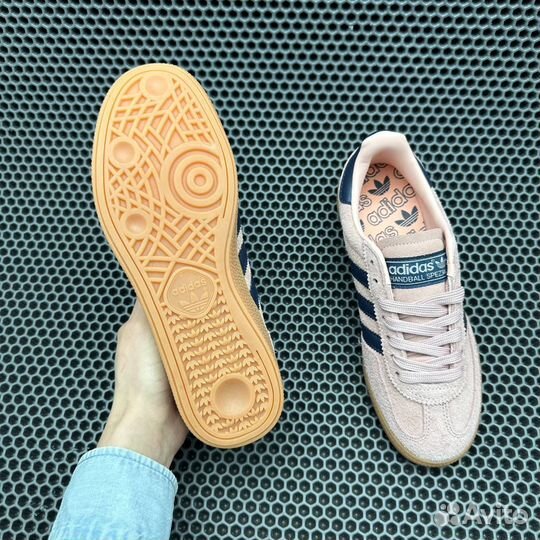 Кроссовки Adidas Spezial розовые