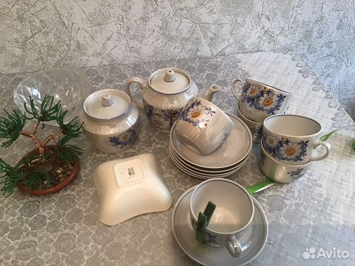 Вазочки и чайный сервиз