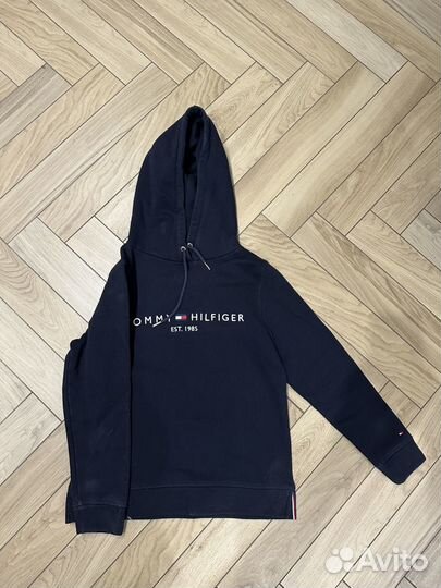 Tommy hilfiger толстовка