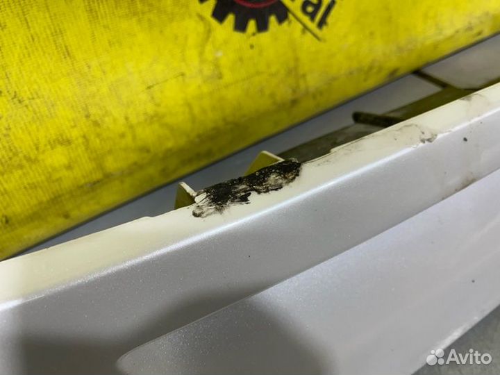 Бампер передний Toyota Land Cruiser